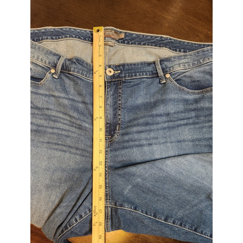 Torrid Womens 26R Blue Jeans Boyfriend Straight Vintage Stretch Medium‎ Wash - Picture 6 of 7
